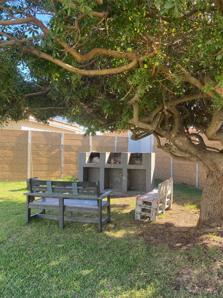 To Let 1 Bedroom Property for Rent in Strand South Western Cape
